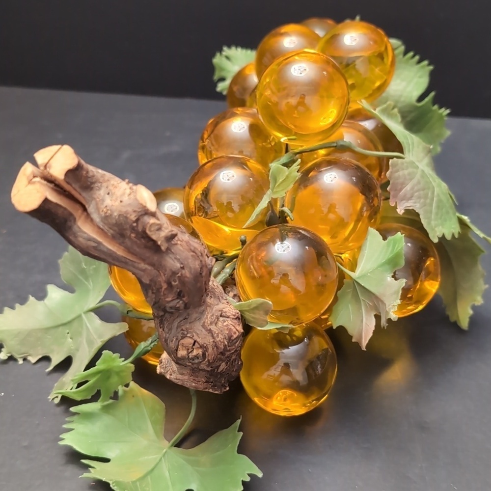 VGT,Mid Century Modern Yellow Lucite Grape Cluster On The Vine. - Picture 2 of 7
